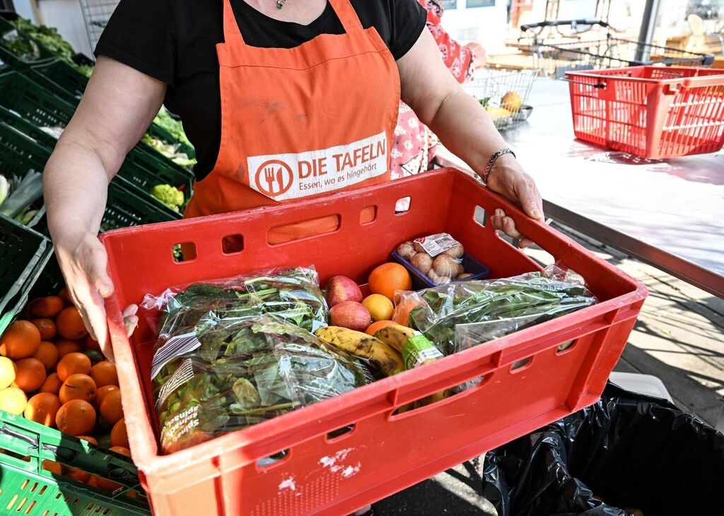 Tafel-Laden-versorgt-Bed-rftige