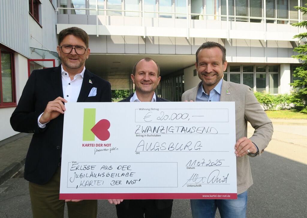 Spendenübergabe mit Andreas Schmutterer, Oliver Jaschek, Matthias Schmid