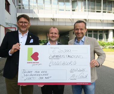 Spendenübergabe mit Andreas Schmutterer, Oliver Jaschek, Matthias Schmid